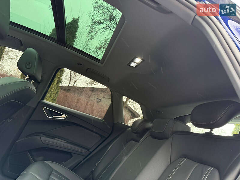 Позашляховик / Кросовер Audi Q4 e-tron 2021 в Дніпрі