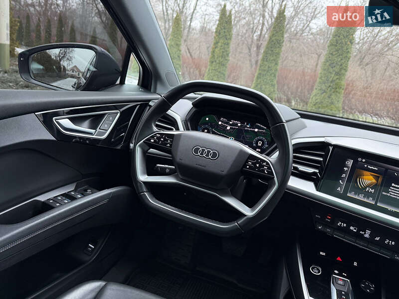 Позашляховик / Кросовер Audi Q4 e-tron 2021 в Дніпрі
