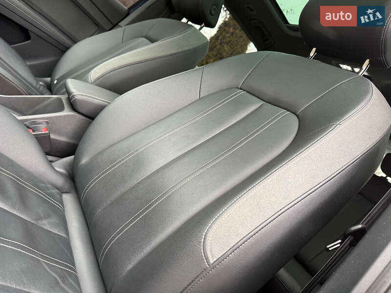 Позашляховик / Кросовер Audi Q4 e-tron 2021 в Дніпрі