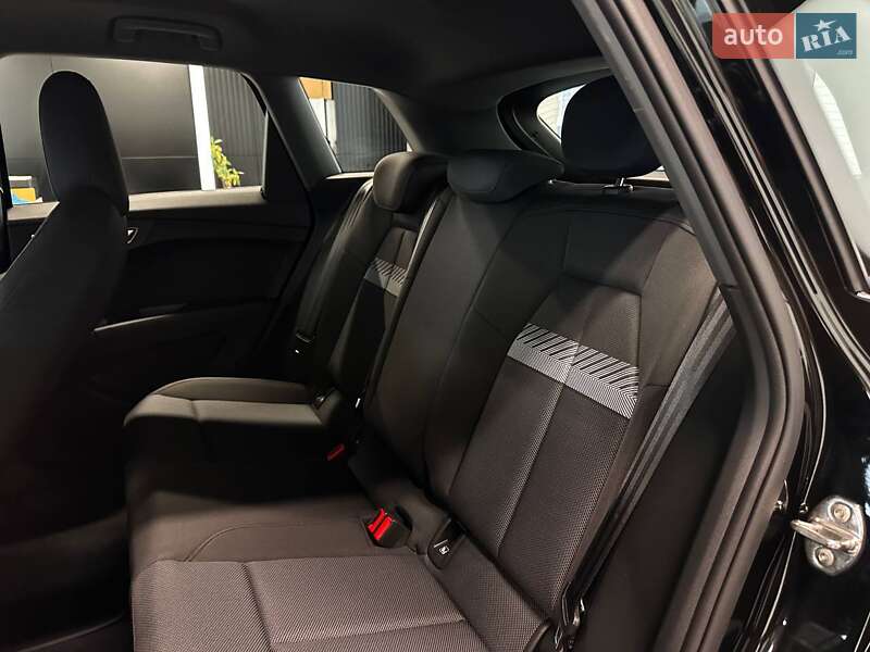 Внедорожник / Кроссовер Audi Q4 e-tron 2022 в Львове фото 28 Внедорожник / Кроссовер Audi Q4 e-tron 2022 в Львове