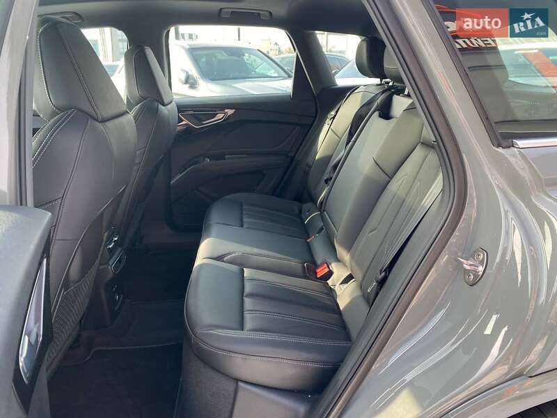Позашляховик / Кросовер Audi Q4 e-tron 2024 в Львові фото 19 Позашляховик / Кросовер Audi Q4 e-tron 2024 в Львові