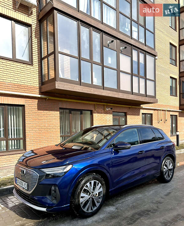 Внедорожник / Кроссовер Audi Q4 e-tron 2022 в Каменец-Подольском
