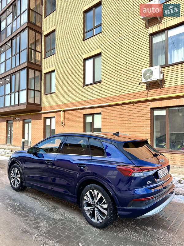 Внедорожник / Кроссовер Audi Q4 e-tron 2022 в Каменец-Подольском