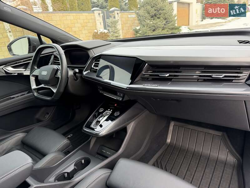 Внедорожник / Кроссовер Audi Q4 e-tron 2023 в Харькове