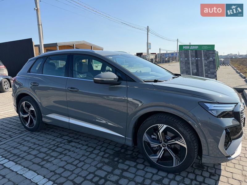 Внедорожник / Кроссовер Audi Q4 e-tron 2025 в Львове