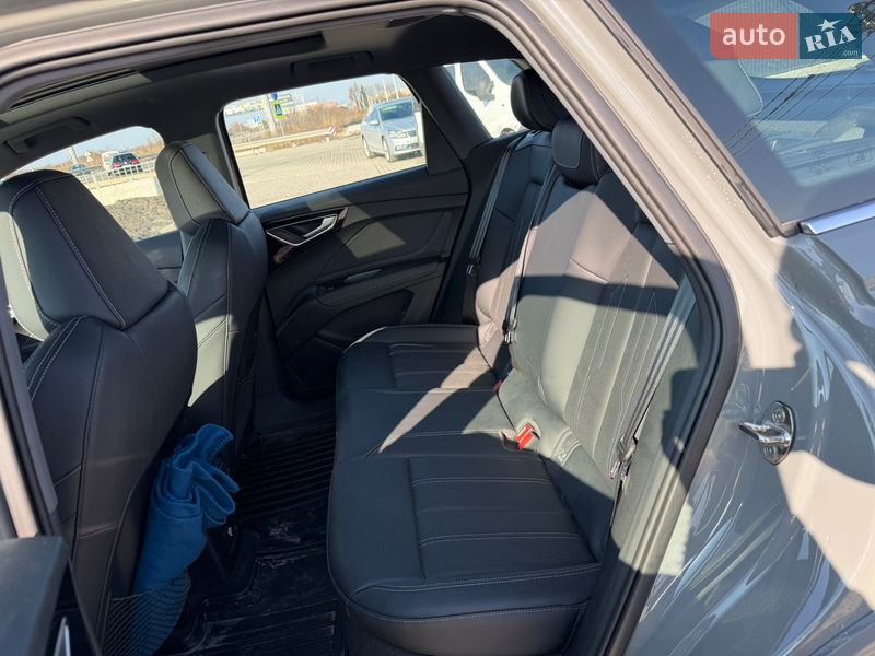 Внедорожник / Кроссовер Audi Q4 e-tron 2025 в Львове