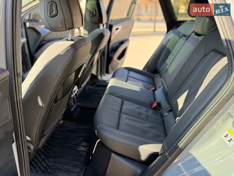Внедорожник / Кроссовер Audi Q4 e-tron 2023 в Днепре