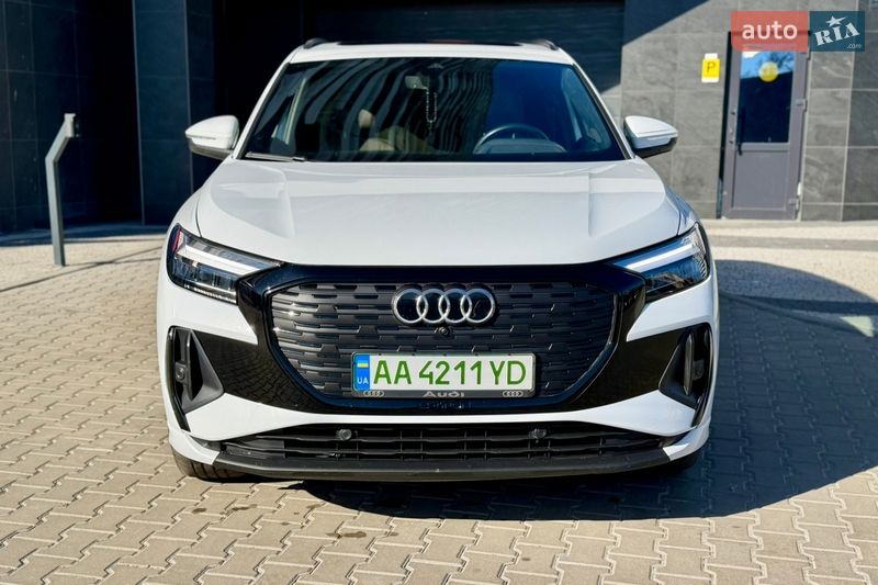 Внедорожник / Кроссовер Audi Q4 e-tron 2023 в Киеве
