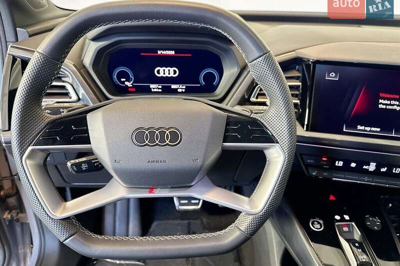 Позашляховик / Кросовер Audi Q4 e-tron 2024 в Львові