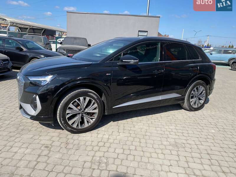 Внедорожник / Кроссовер Audi Q4 e-tron 2022 в Львове