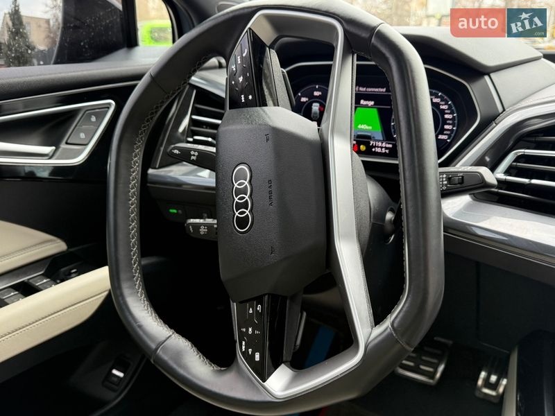 Внедорожник / Кроссовер Audi Q4 e-tron 2022 в Львове
