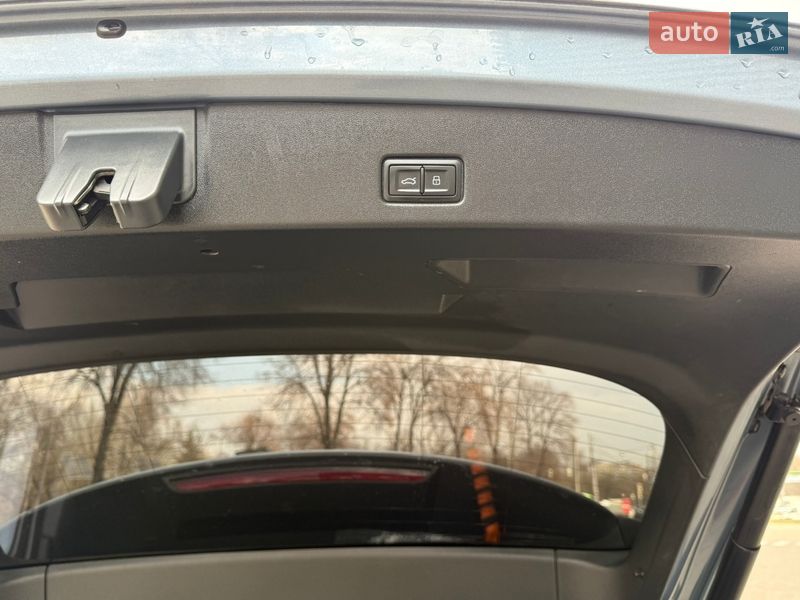 Внедорожник / Кроссовер Audi Q4 e-tron 2022 в Львове