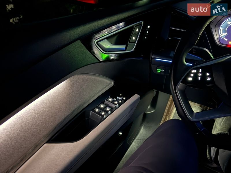 Внедорожник / Кроссовер Audi Q4 e-tron 2022 в Львове