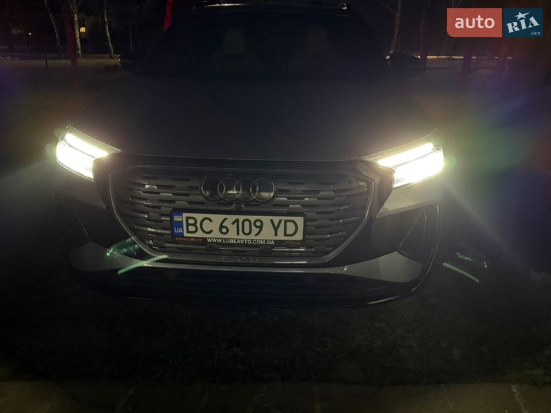 Внедорожник / Кроссовер Audi Q4 e-tron 2022 в Львове