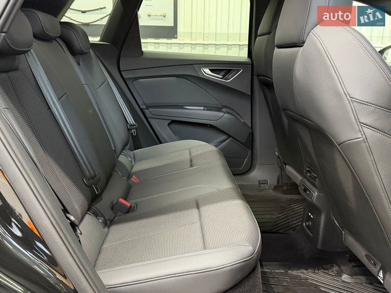 Внедорожник / Кроссовер Audi Q4 e-tron 2024 в Хмельницком фото 20 Внедорожник / Кроссовер Audi Q4 e-tron 2024 в Хмельницком