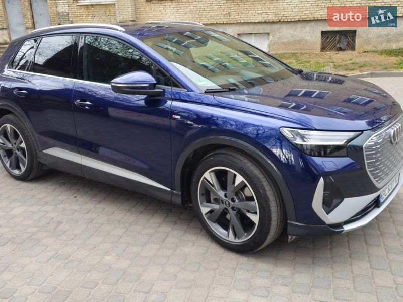 Внедорожник / Кроссовер Audi Q4 e-tron 2022 в Львове