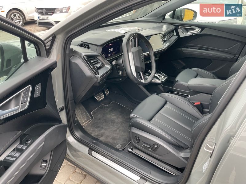 Внедорожник / Кроссовер Audi Q4 e-tron 2024 в Львове