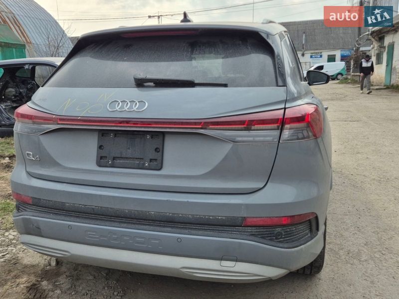 Внедорожник / Кроссовер Audi Q4 e-tron 2023 в Киеве