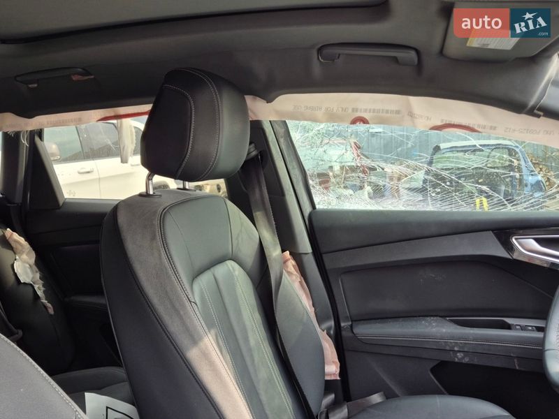 Внедорожник / Кроссовер Audi Q4 e-tron 2023 в Киеве