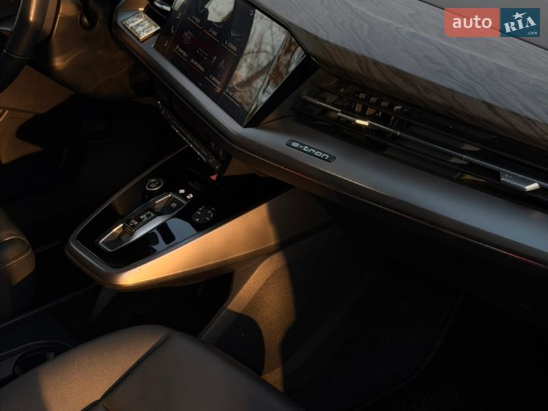 Позашляховик / Кросовер Audi Q4 e-tron 2022 в Дрогобичі