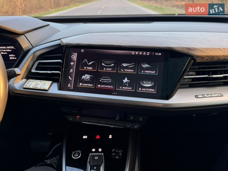 Позашляховик / Кросовер Audi Q4 e-tron 2022 в Дрогобичі