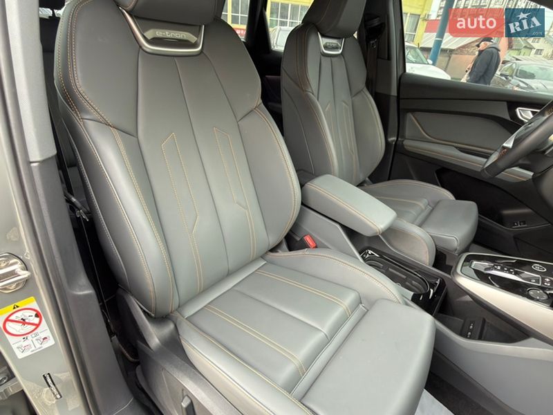 Внедорожник / Кроссовер Audi Q4 e-tron 2024 в Ивано-Франковске