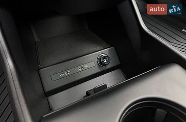 Позашляховик / Кросовер Audi Q4 e-tron 2023 в Києві