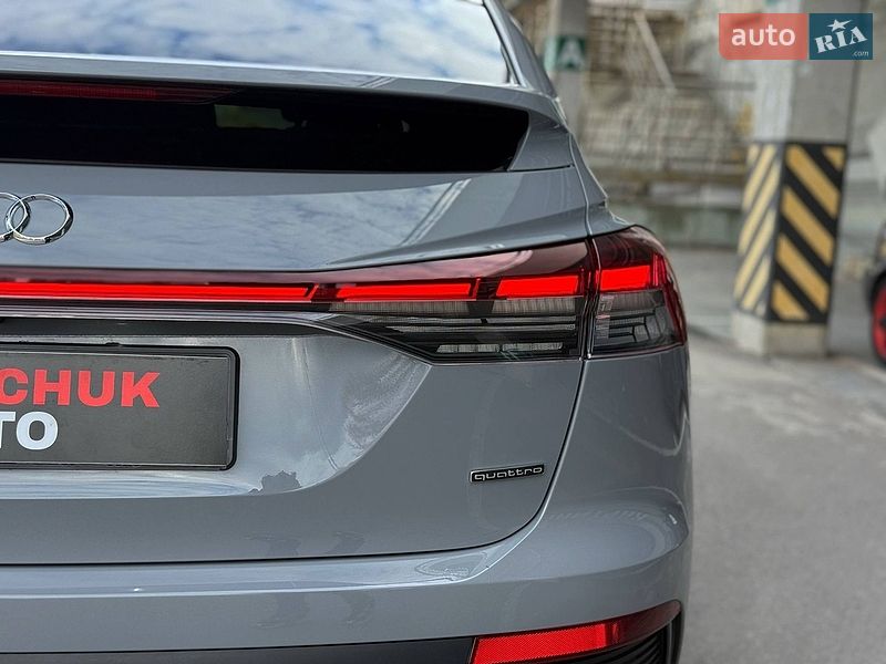 Внедорожник / Кроссовер Audi Q4 e-tron 2022 в Киеве