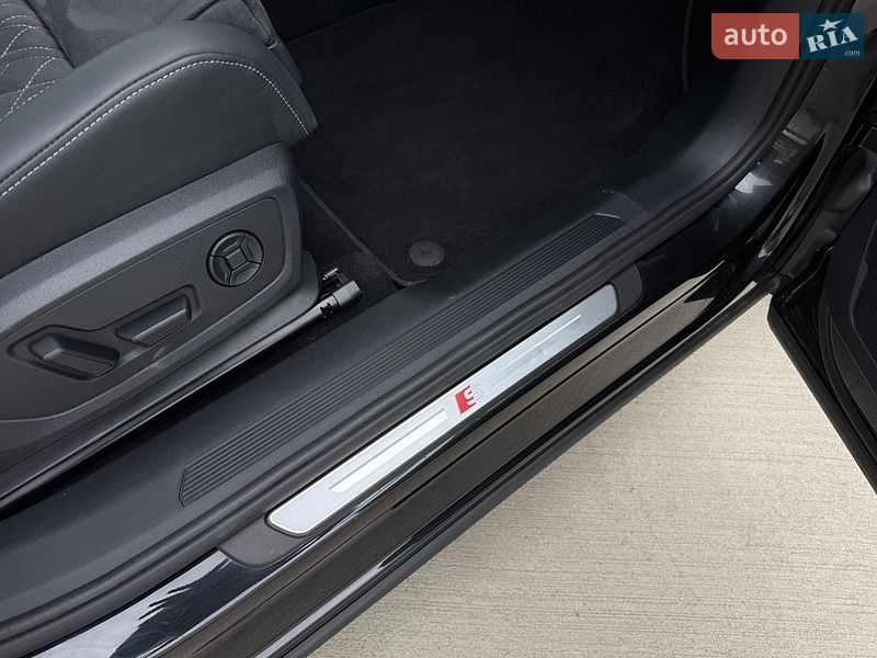 Внедорожник / Кроссовер Audi Q4 e-tron 2023 в Луцке