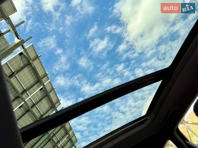 Внедорожник / Кроссовер Audi Q4 e-tron 2024 в Львове