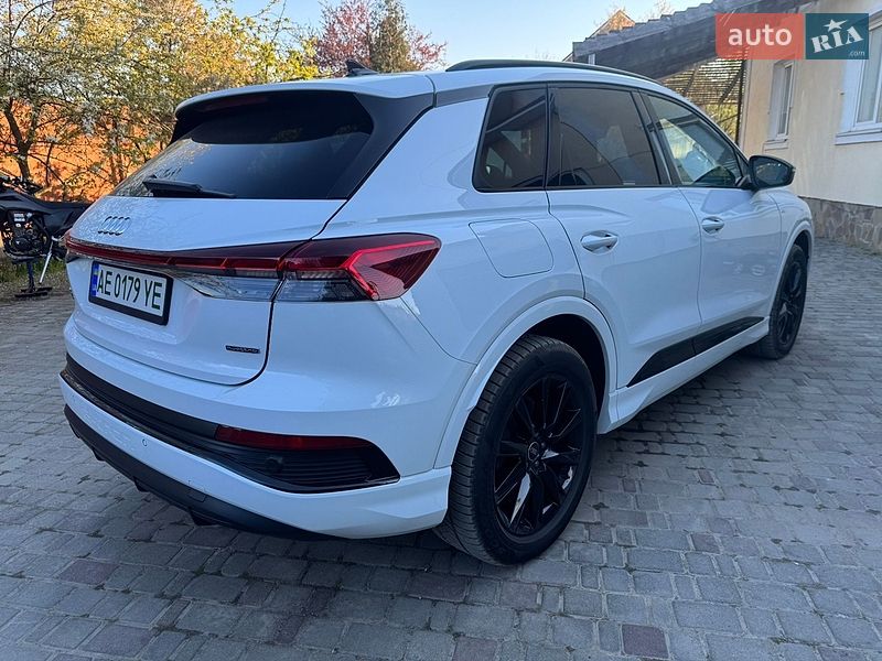 Внедорожник / Кроссовер Audi Q4 e-tron 2024 в Днепре