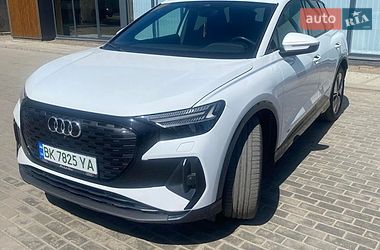 Внедорожник / Кроссовер Audi Q4 e-tron 2023 в Ровно