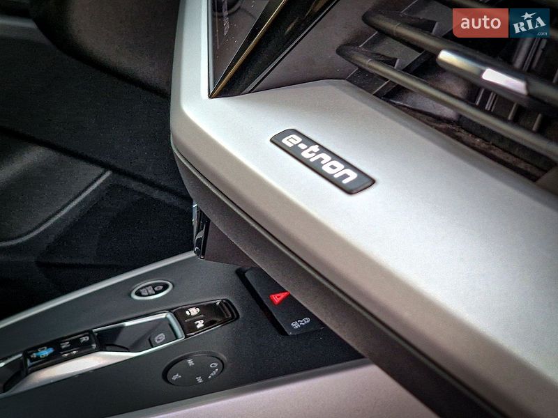 Внедорожник / Кроссовер Audi Q4 e-tron 2022 в Кременчуге