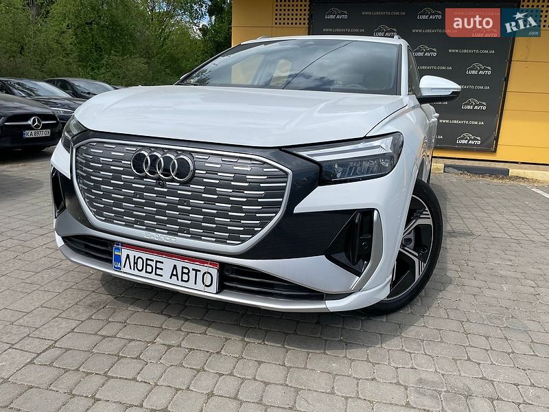 Audi Q4 e-tron 2024