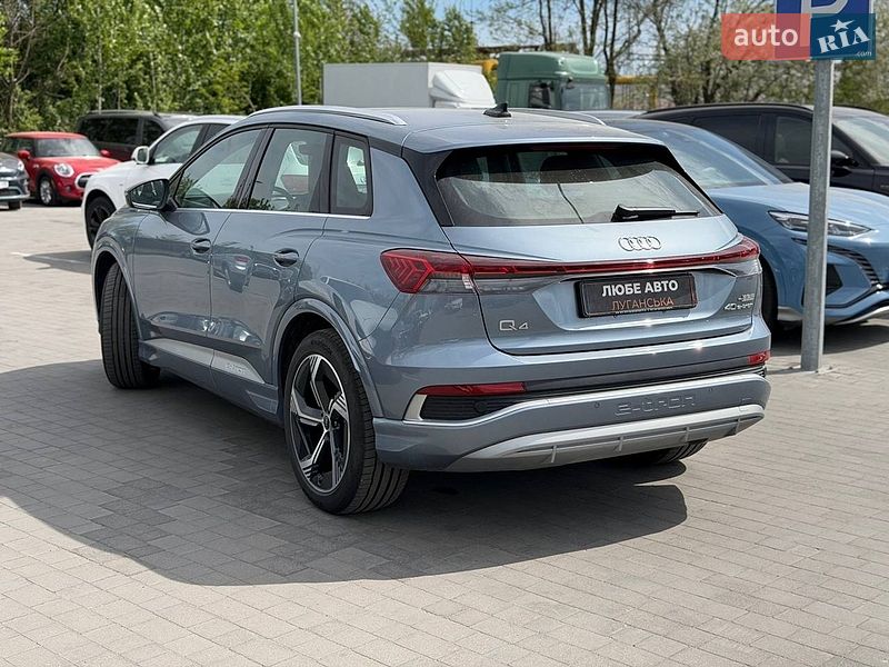 Внедорожник / Кроссовер Audi Q4 e-tron 2024 в Львове
