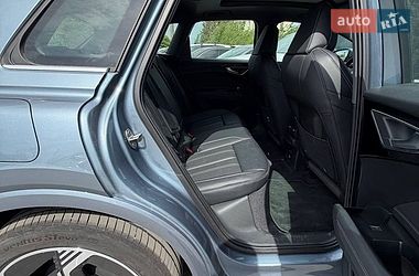 Внедорожник / Кроссовер Audi Q4 e-tron 2024 в Львове
