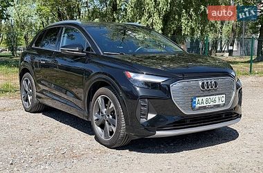 Позашляховик / Кросовер Audi Q4 e-tron 2021 в Києві
