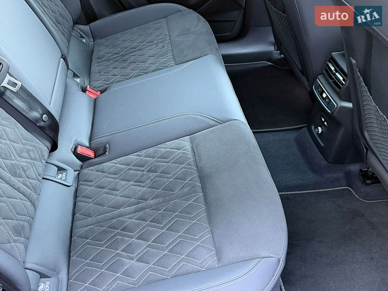 Внедорожник / Кроссовер Audi Q4 e-tron 2024 в Киеве