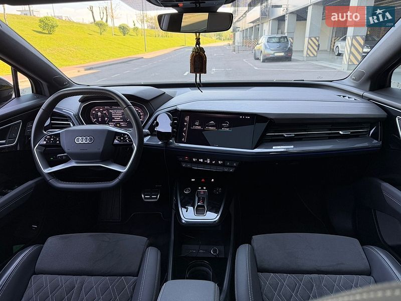 Внедорожник / Кроссовер Audi Q4 e-tron 2024 в Киеве