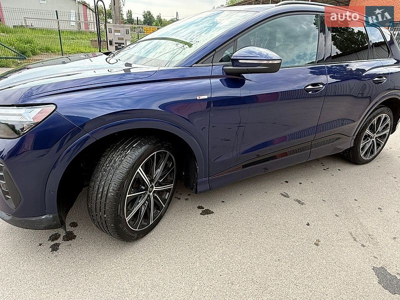 Внедорожник / Кроссовер Audi Q4 e-tron 2022 в Калиновке