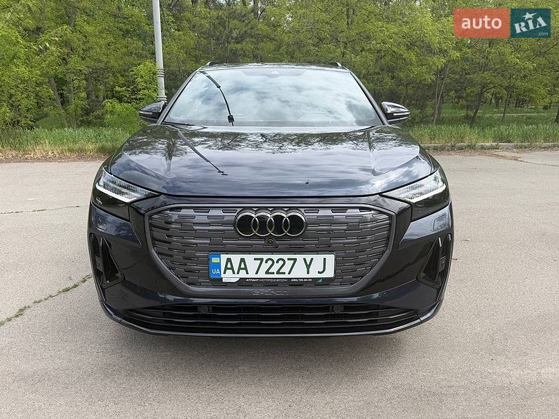 Внедорожник / Кроссовер Audi Q4 e-tron 2025 в Киеве