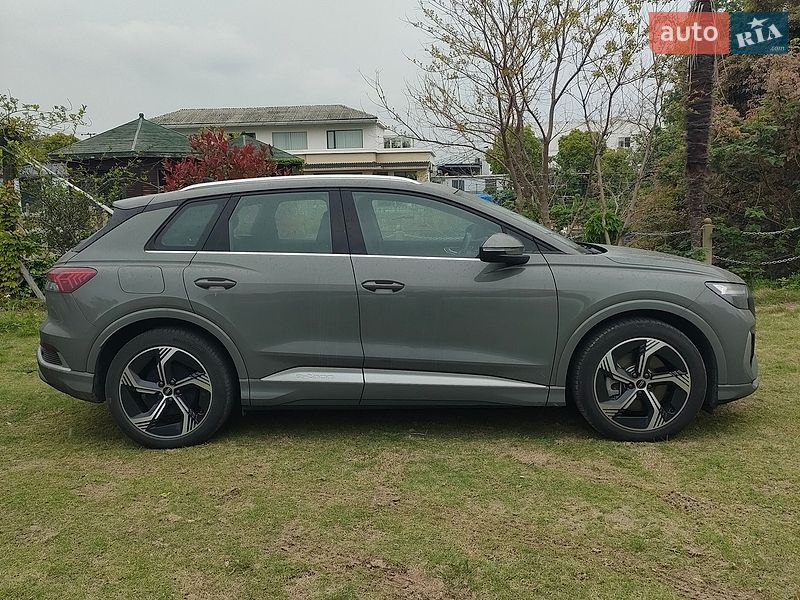 Позашляховик / Кросовер Audi Q4 e-tron 2024 в Києві