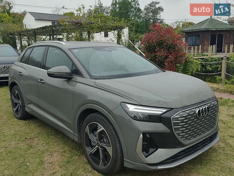 Позашляховик / Кросовер Audi Q4 e-tron 2024 в Києві