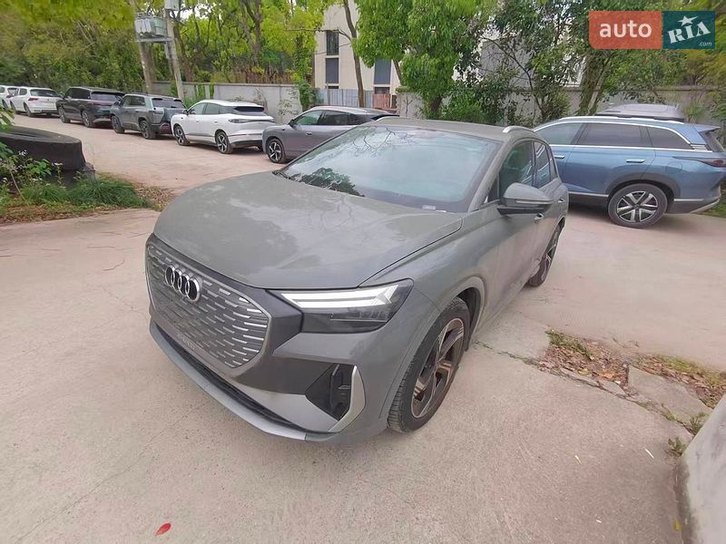 Audi Q4 e-tron 2024