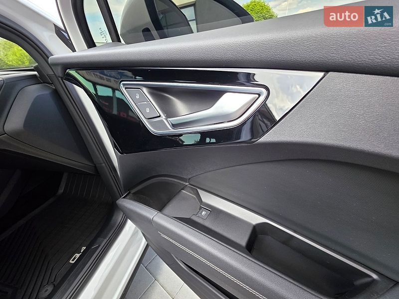 Внедорожник / Кроссовер Audi Q4 e-tron 2023 в Ивано-Франковске
