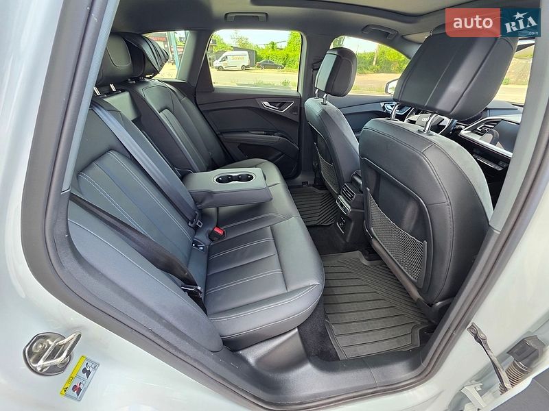 Внедорожник / Кроссовер Audi Q4 e-tron 2023 в Ивано-Франковске