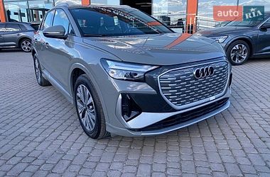 Внедорожник / Кроссовер Audi Q4 e-tron 2024 в Львове