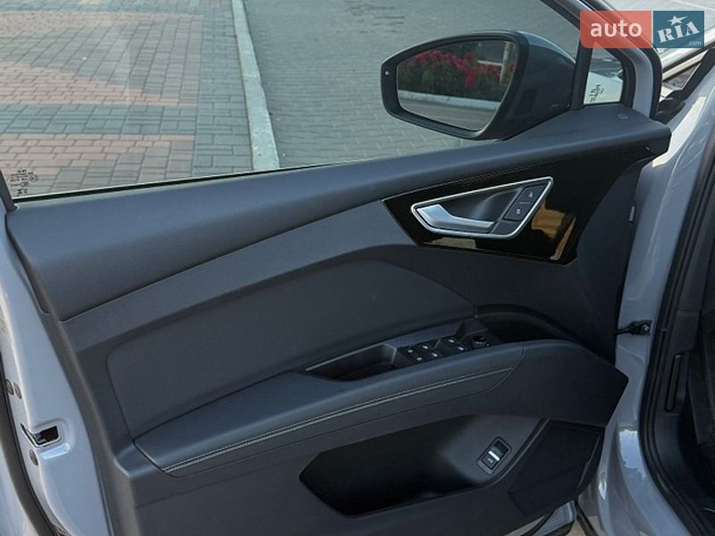 Внедорожник / Кроссовер Audi Q4 e-tron 2024 в Николаеве