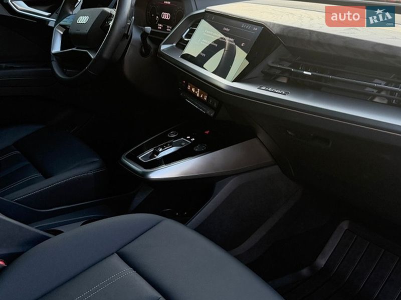 Внедорожник / Кроссовер Audi Q4 e-tron 2024 в Николаеве