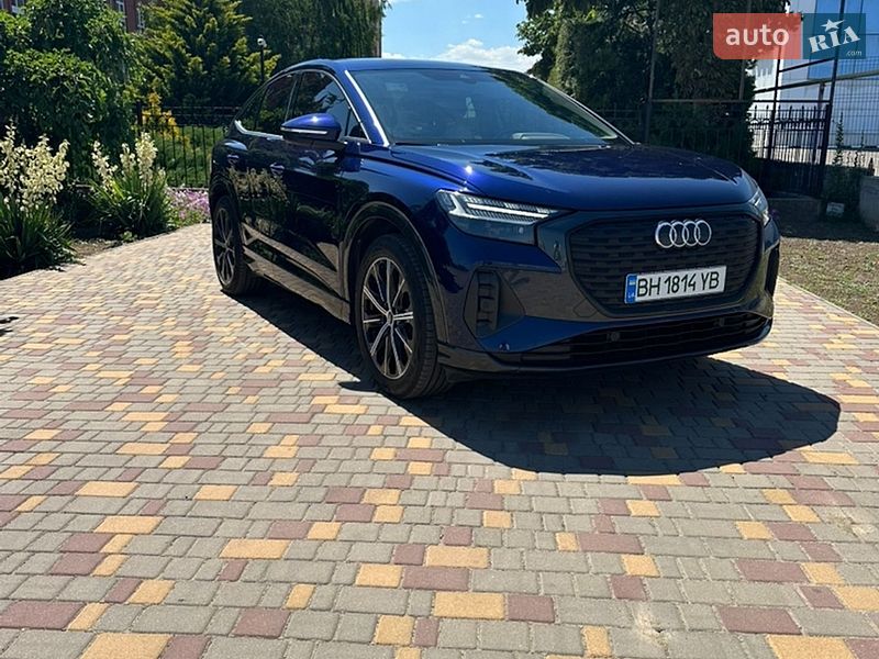 Внедорожник / Кроссовер Audi Q4 e-tron 2021 в Белгороде-Днестровском